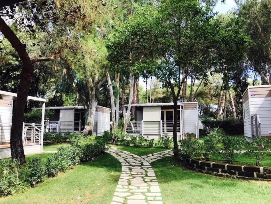 Baia Domizia Villaggio Camping
