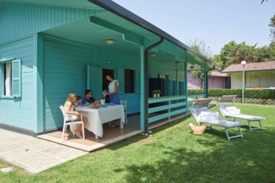 Bungalow — 4