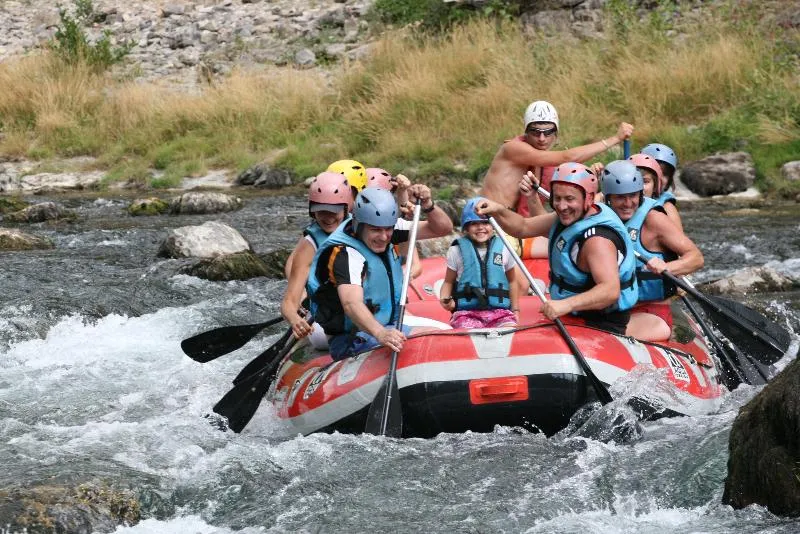 Ushuaïa Villages - Camping  Les Rives d'Olt et Aubrac