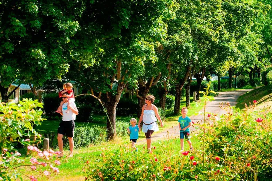 Ushuaïa Villages - Camping  Les Rives d'Olt et Aubrac