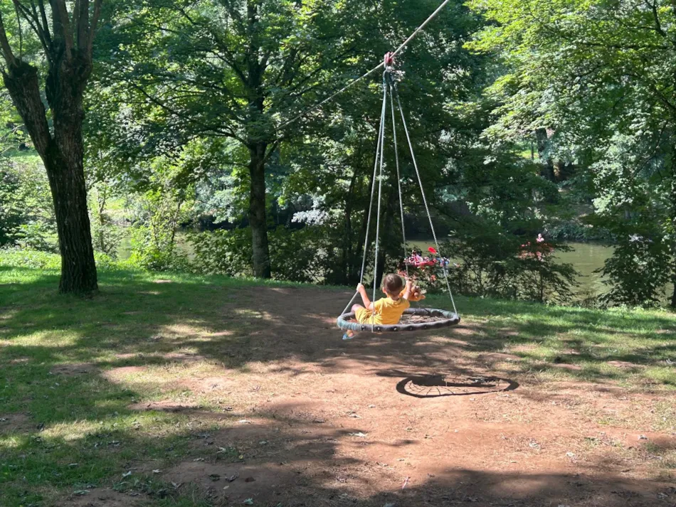 Ushuaïa Villages - Camping  Les Rives d'Olt et Aubrac