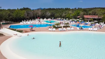 hu Montescudaio village - MyCamping