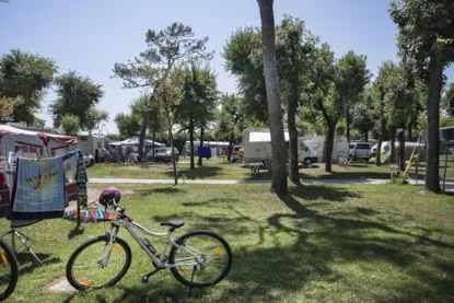 Piazzola Belvedere: Caravan /Camper / Tenda