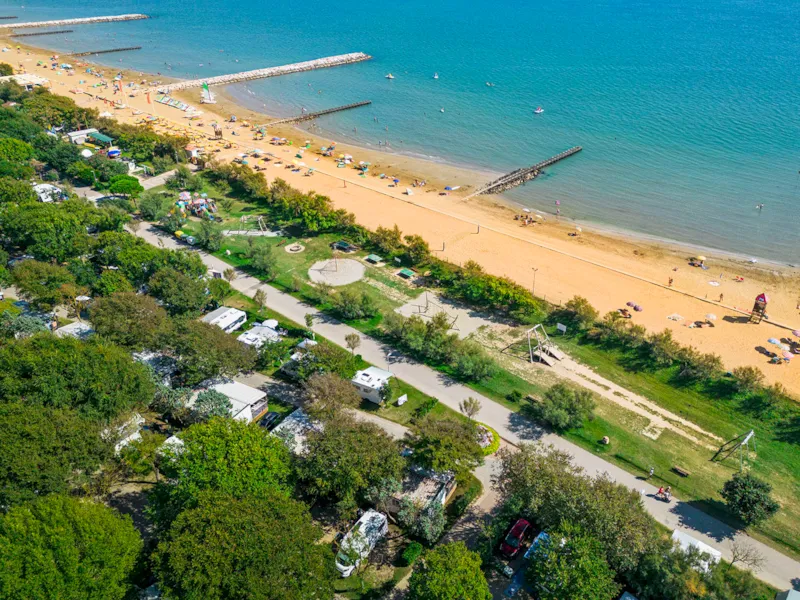 Emplacement Standard 1Ére Rangée 90M²