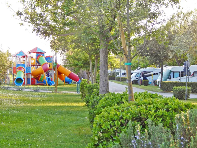 Emplacement Standard 1Ére Rangée 90M²