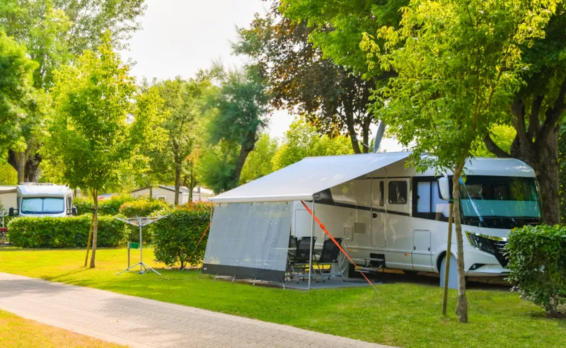 Emplacement Maxi 115/150 M²