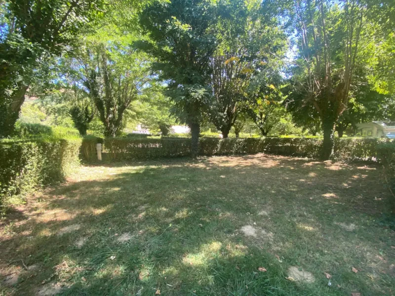 Emplacement Bord De Rivière