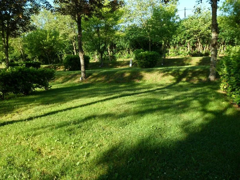 Emplacement + Voiture + Tente Ou Caravane + Électricité
