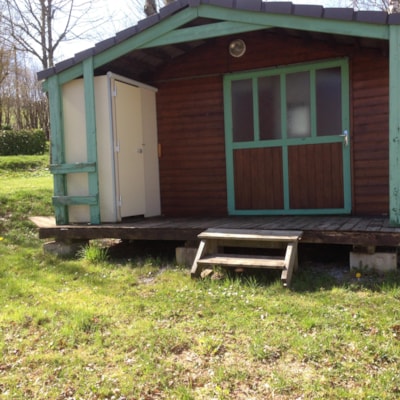 Wooden bungalow + WC 20 m²