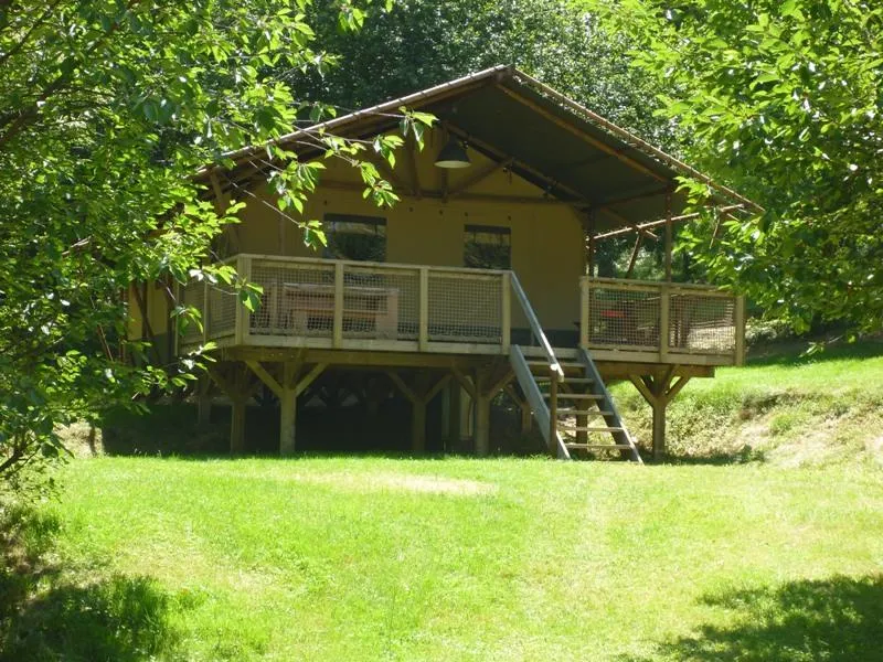 Tente Safari Woodlodge 59M² / 2 Chambres - Terrasse Couverte (Sanitaires Privatifs)