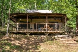 Location - Tente Safari Lodge Okavango Premium        57 M² / 3 Chambres - Terrasse Couverte - Camping Domaine de  La SERRE