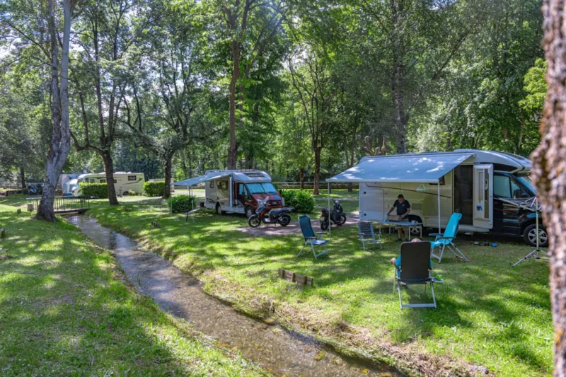 Emplacement Camping Car & Caravane