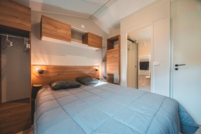 PREMIUM MOBILE HOME FOR 4/6 PEOPLE | 33 M² | 2 BATHROOMS | COVERED WOODEN TERRACE