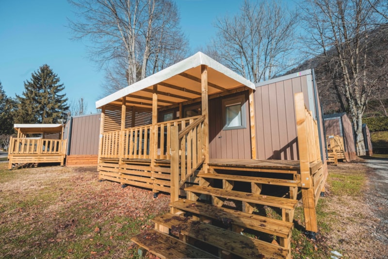 MOBILHEIM PREMIUM 4/6 PERSONEN | 33 M² | 2 BADEZIMMER ÜBERDACHTE HOLZTERRASSE