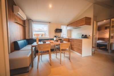 PREMIUM MOBILE HOME FOR 8/10 PEOPLE | 40 M² | COVERED WOODEN TERRACE