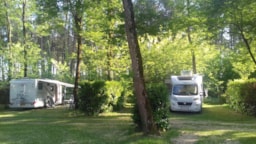 Pitch - Shaded, Half Shaded Or Sunny Location To You To Choose - Camping  des Landes d'Armagnac