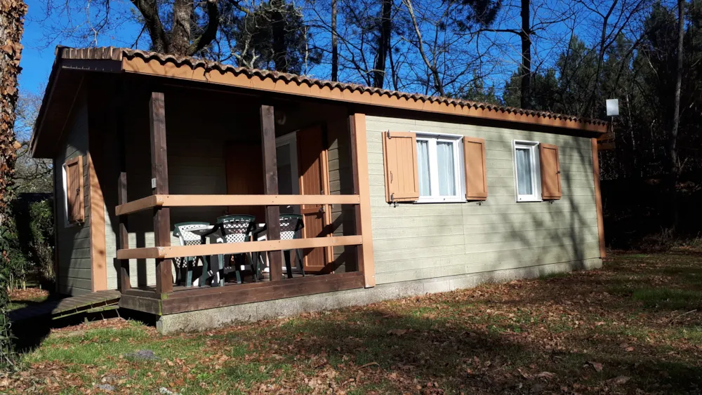Location - Chalet & Télévision Incluse 2 Chambres & Climatisation - Camping  des Landes d'Armagnac