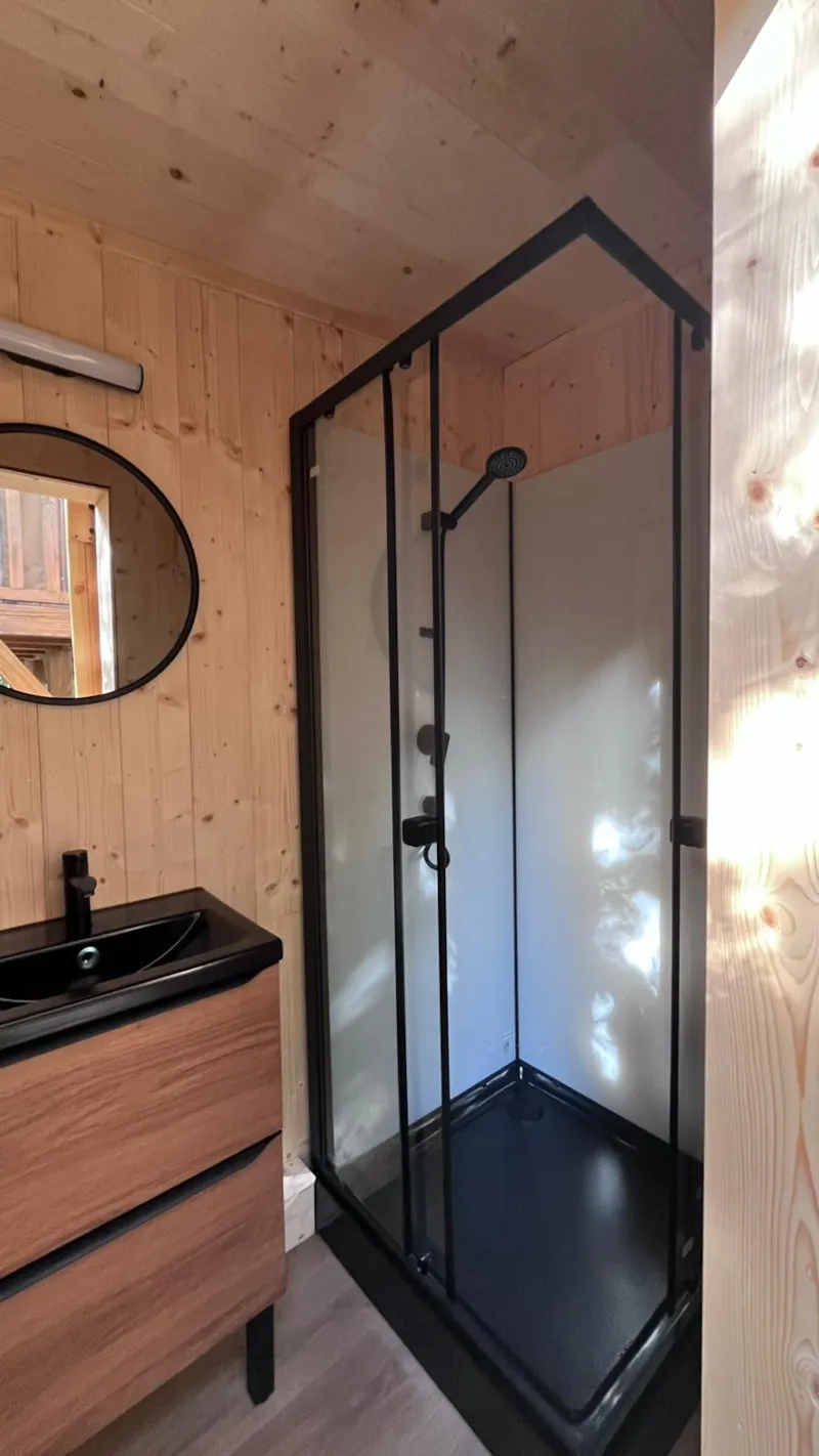 Cabane Sur Pilotis 4 Pers Avec Sanitaires