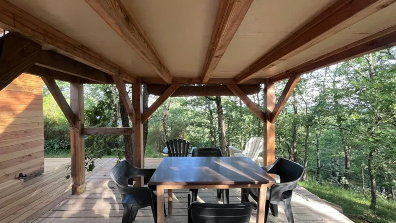 Cabane Sur Pilotis 4 Pers Avec Sanitaires