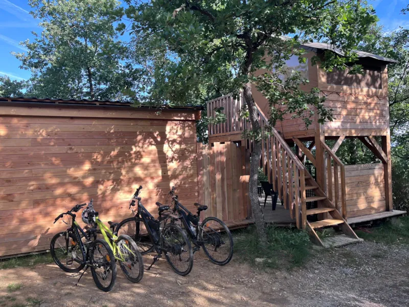 Cabane Sur Pilotis 4 Pers Avec Sanitaires