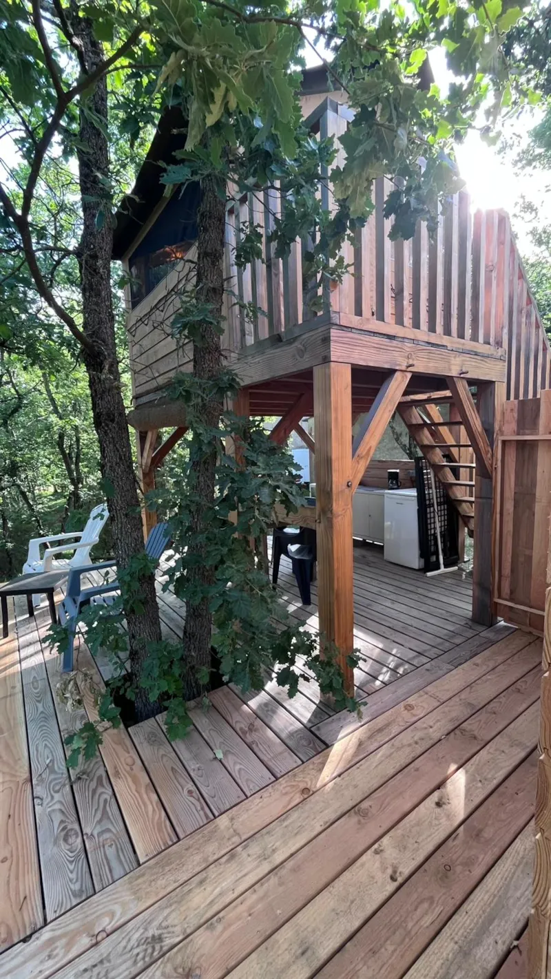 Cabane Sur Pilotis 4 Pers Avec Sanitaires