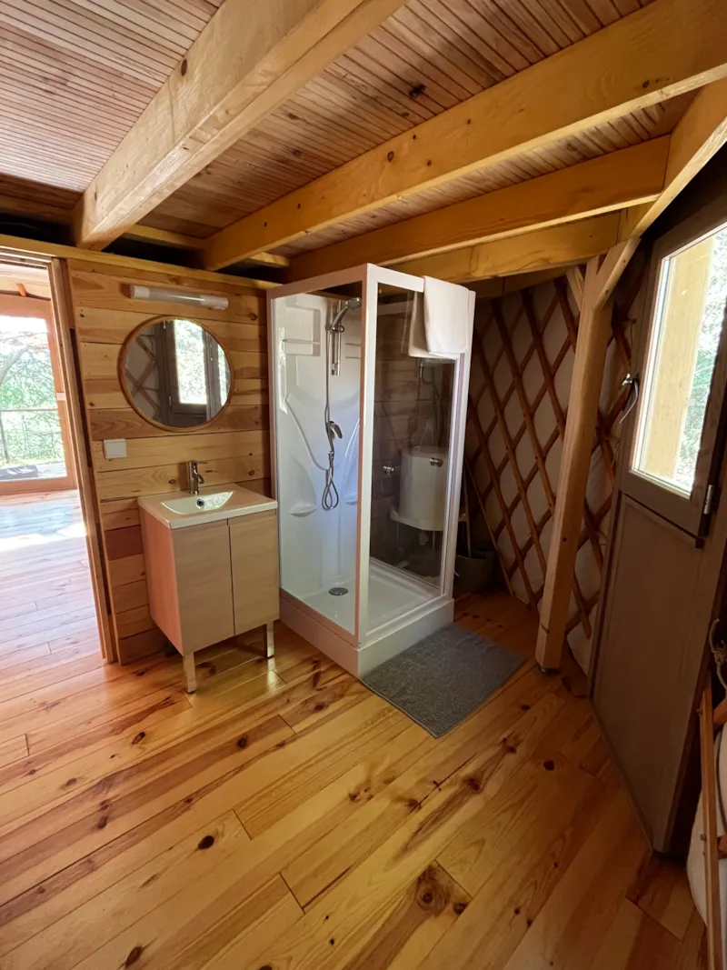 Yourte 3 Pers Avec Jacuzzi