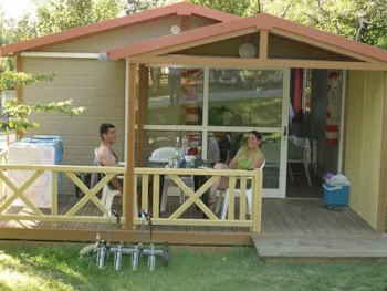 Mietunterkunft - Chalet Bouleau Standard 20M² - 2 Schlafzimmer + Überdachte Terrasse 10M² - Flower Camping LA PIBOLA