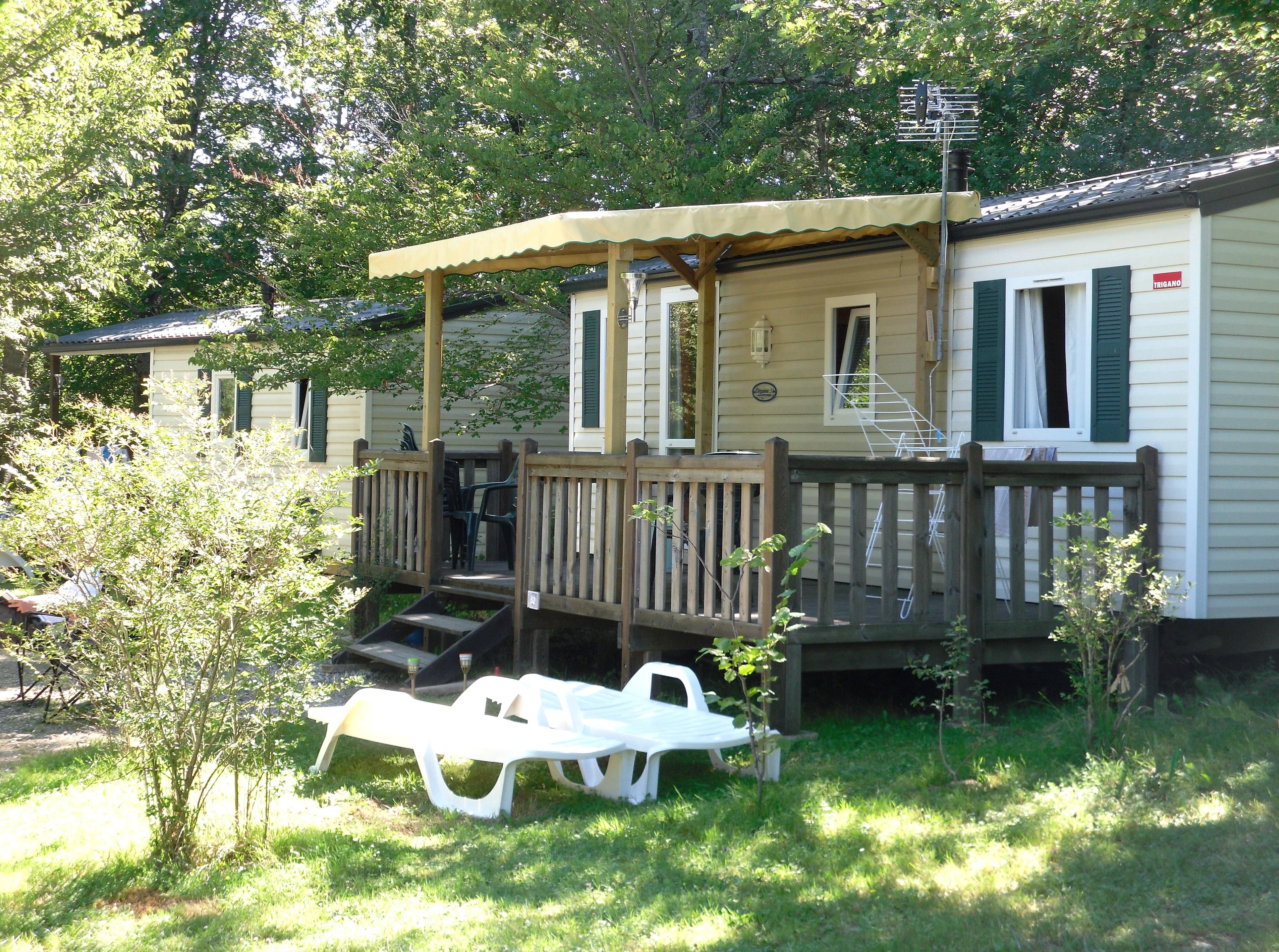 Location - Mobil-Home Chêne Confort 31M² (2 Chambres) + Terrasse Couverte - Camping La Pibola