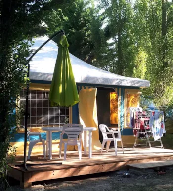 Mietunterkunft - Standard Prunier Canvas Bungalow 25 M² (Ohne Sanitäranlagen) - 2 Schlafzimmer + Terrasse 10M² - Flower Camping LA PIBOLA