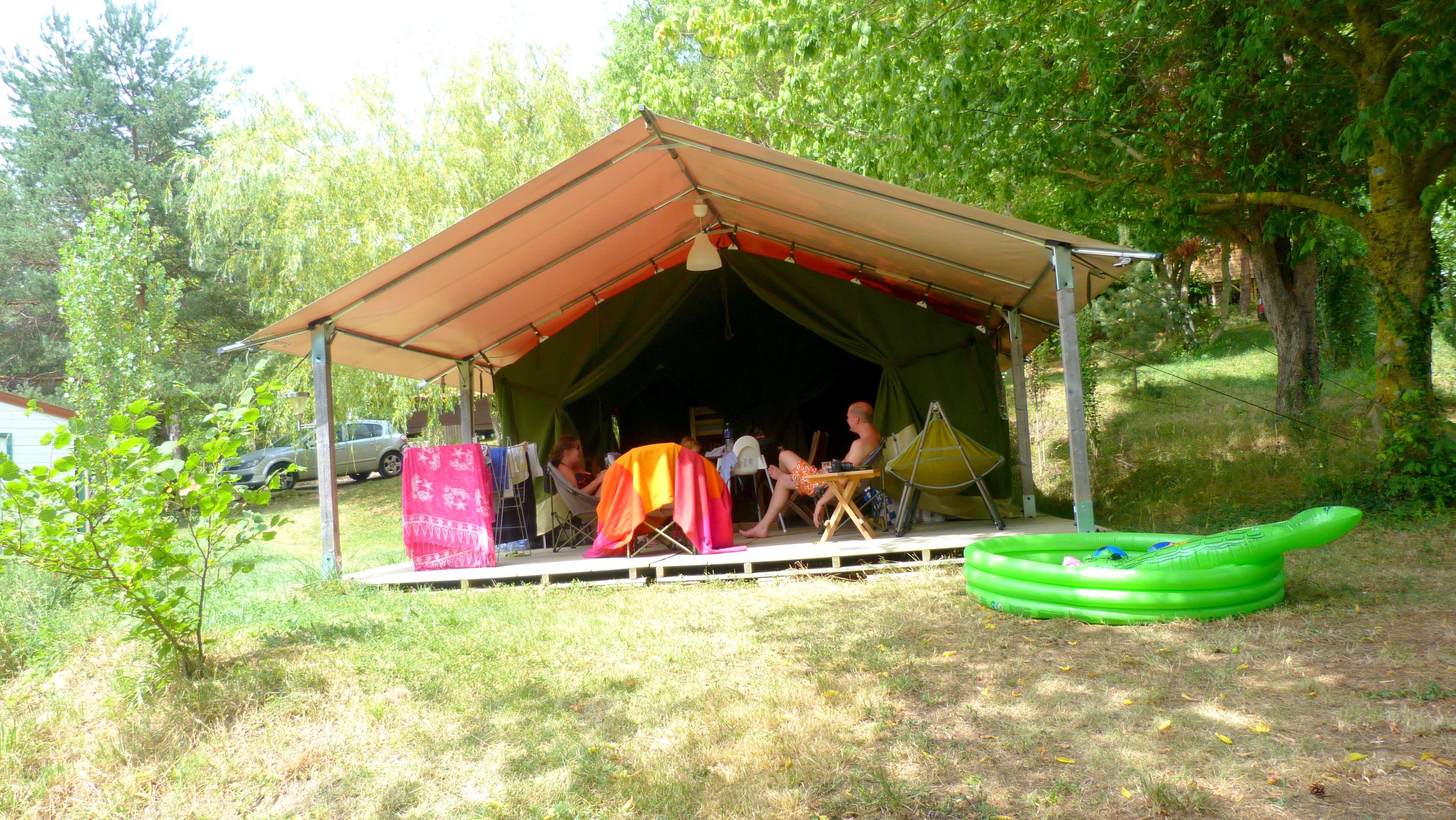 Location - Tente Safari "Acacia" 23M² 2 Chambres + Terrasse 12M² (Sans Sanitaires) - Camping LA PIBOLA