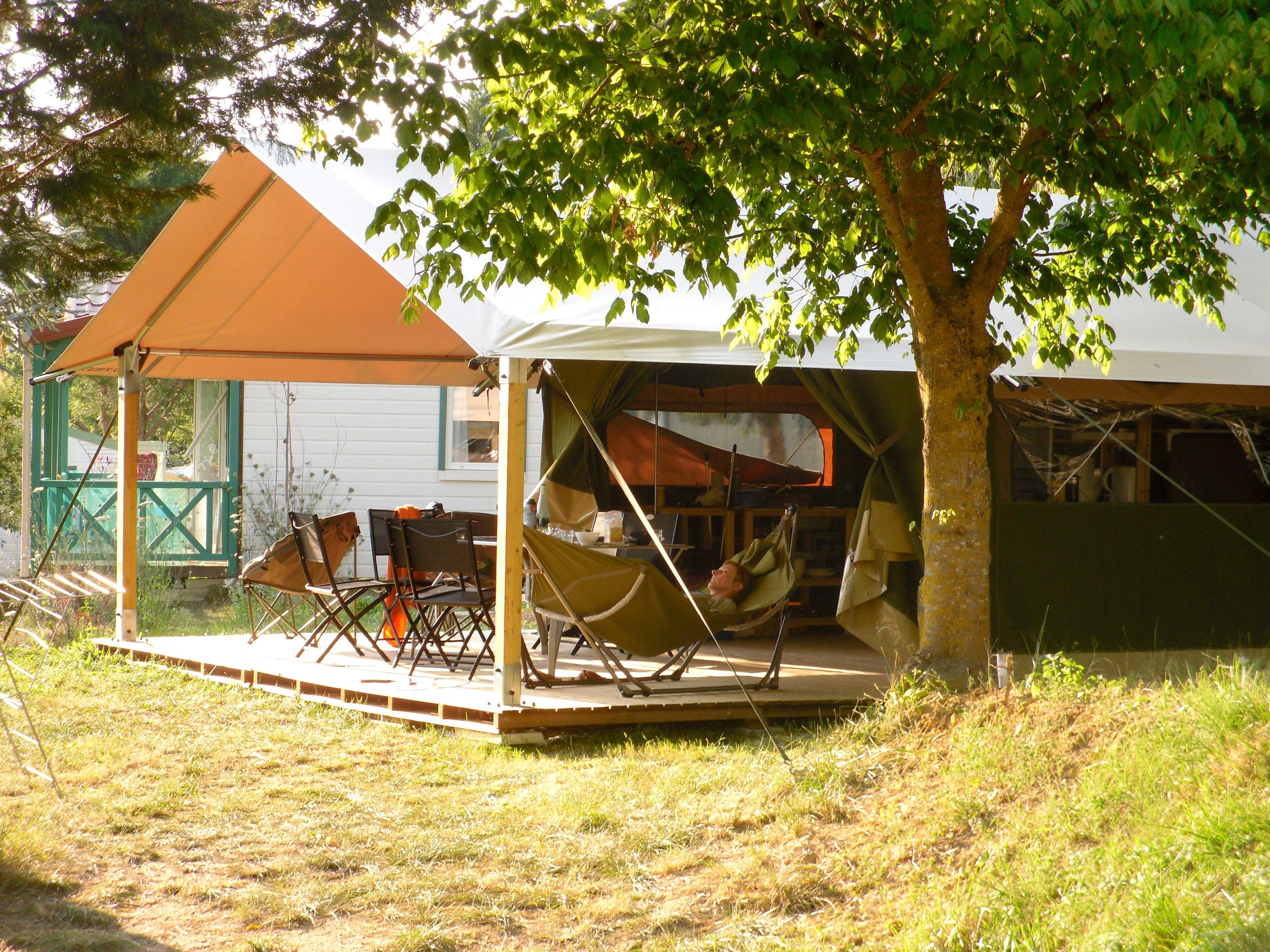 Location - Tente Safari 25M² (2 Chambres) Dont Terrasse Couverte 12M² - Sans Sanitaires - Camping La Pibola