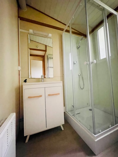 Standard Peuplier Chalet 26m² - 2 bedrooms + Covered terrace 10m² + Air conditioning + TV
