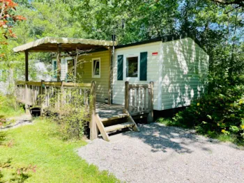 Mietunterkunft - Mobilheim Chêne Confort 30 M² - 2 Schlafzimmer + Überdachte Terrasse 14 M² - Flower Camping LA PIBOLA