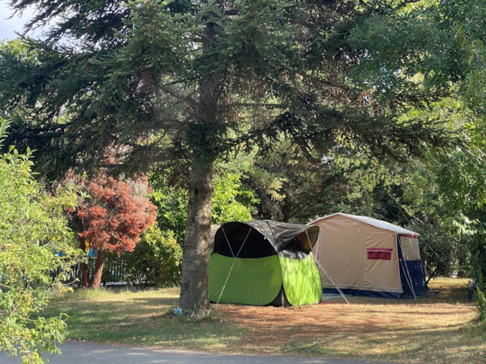 Forfait Nature (1 Tente Ou 1 Caravane + 1 Véhicule Ou 1 Camping-Car Ou 1 Van/Fourgon Aménagé)