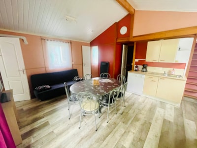 Premium Cèdre Chalet 35m² - 3 bedrooms + Semi-covered terrace 8m² + Air conditioning + TV