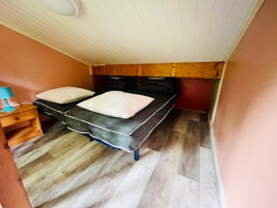 Premium Cèdre Chalet 35m² - 3 bedrooms + Semi-covered terrace 8m² + Air conditioning + TV