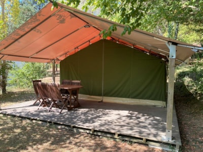 Acacia Standard Safari Tent 23m² (without sanitary facilities) - 2 bedrooms + 12m² sheltered terrace