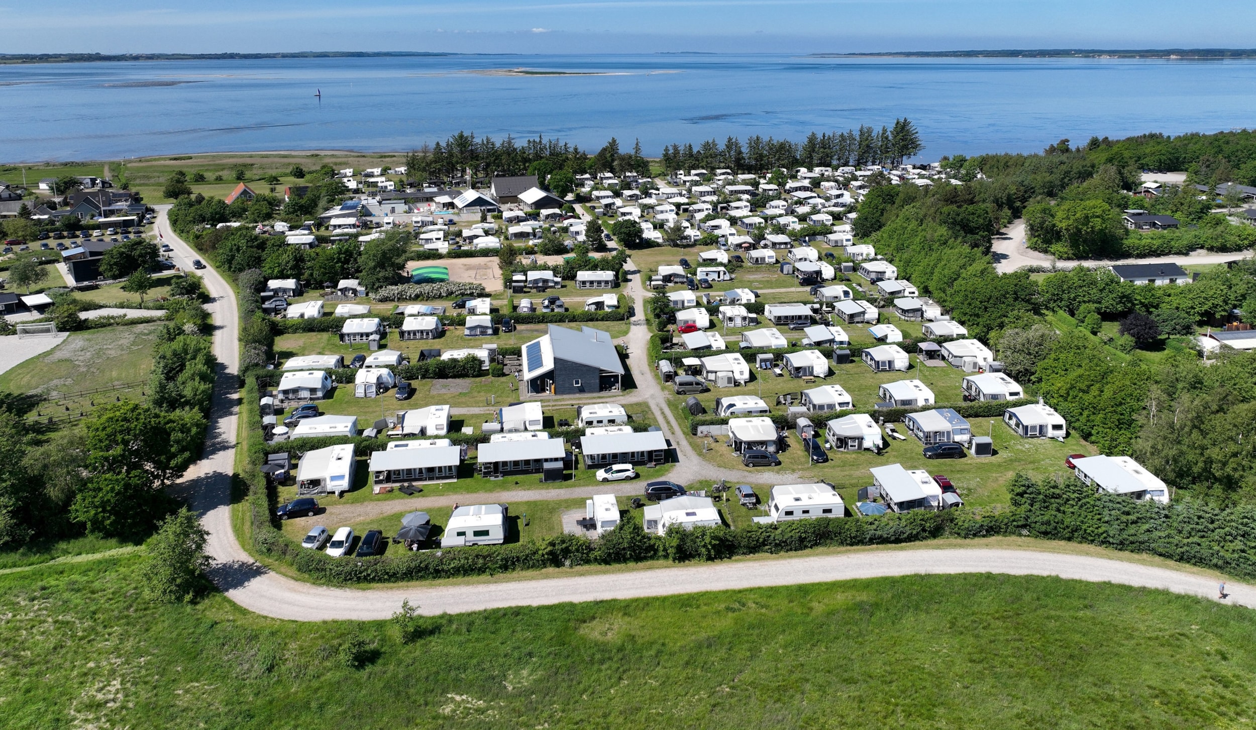 Hvalpsund Familie Camping — Photo 1