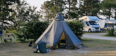 Pitch for tent without electricity