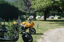 Stellplatz - Stellplatz Igloo ( Zu Fuß/An Fahrrad ) - Camping DU LAC