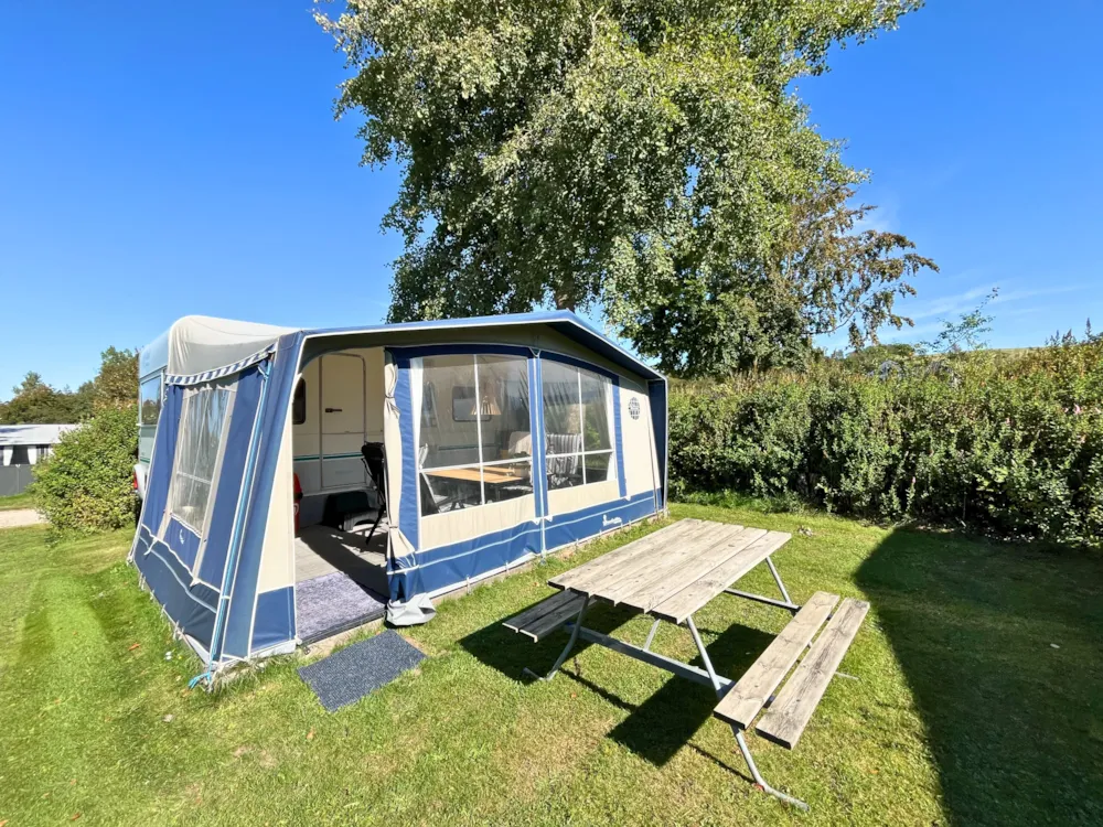 Mietunterkunft - Knaus 480 - Hjarbæk Fjord Camping