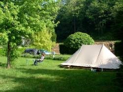 Pitch - Nature Package 100/120M² (1 Tent / 1 Car) - Without Electricity - Flower Camping l'Arize