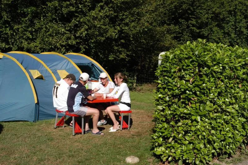 Forfait Nature 100/120M² (1 Tente / 1 Voiture) - Sans Électricité