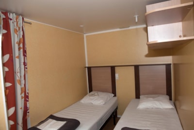 Mobile home-2 bedrooms 2 bathrooms