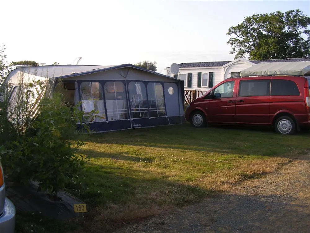 Pitch - Caravan Long Stay Package 6 Months - Camping Le Bois Joli Vendée lagon  **** Maeva Escapades