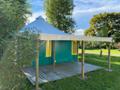 Pagan tent with private facilities (4 Adults + 1 Child < 8 year old) — 2
