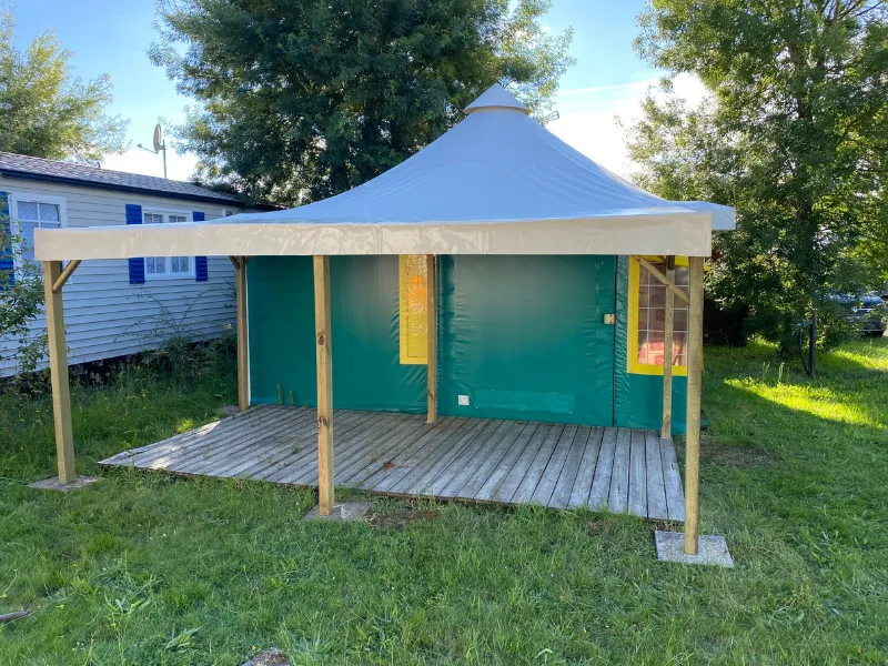 Bungalow Pagan Avec Sanitaires (4 Adultes + 1 Enfant -8 Ans)