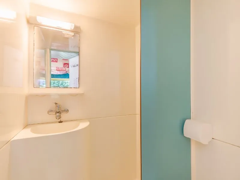 Bungalow Pagan Avec Sanitaires (4 Adultes + 1 Enfant -8 Ans)