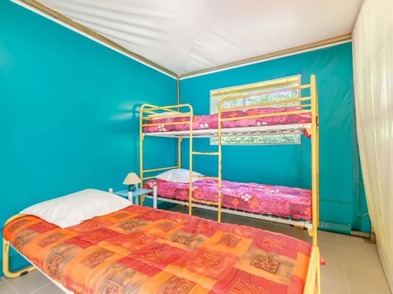 Bungalow Pagan Avec Sanitaires (4 Adultes + 1 Enfant -8 Ans)