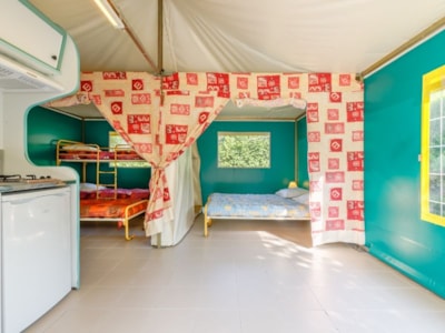 Pagan tent with private facilities (4 Adults + 1 Child < 8 year old) — 6